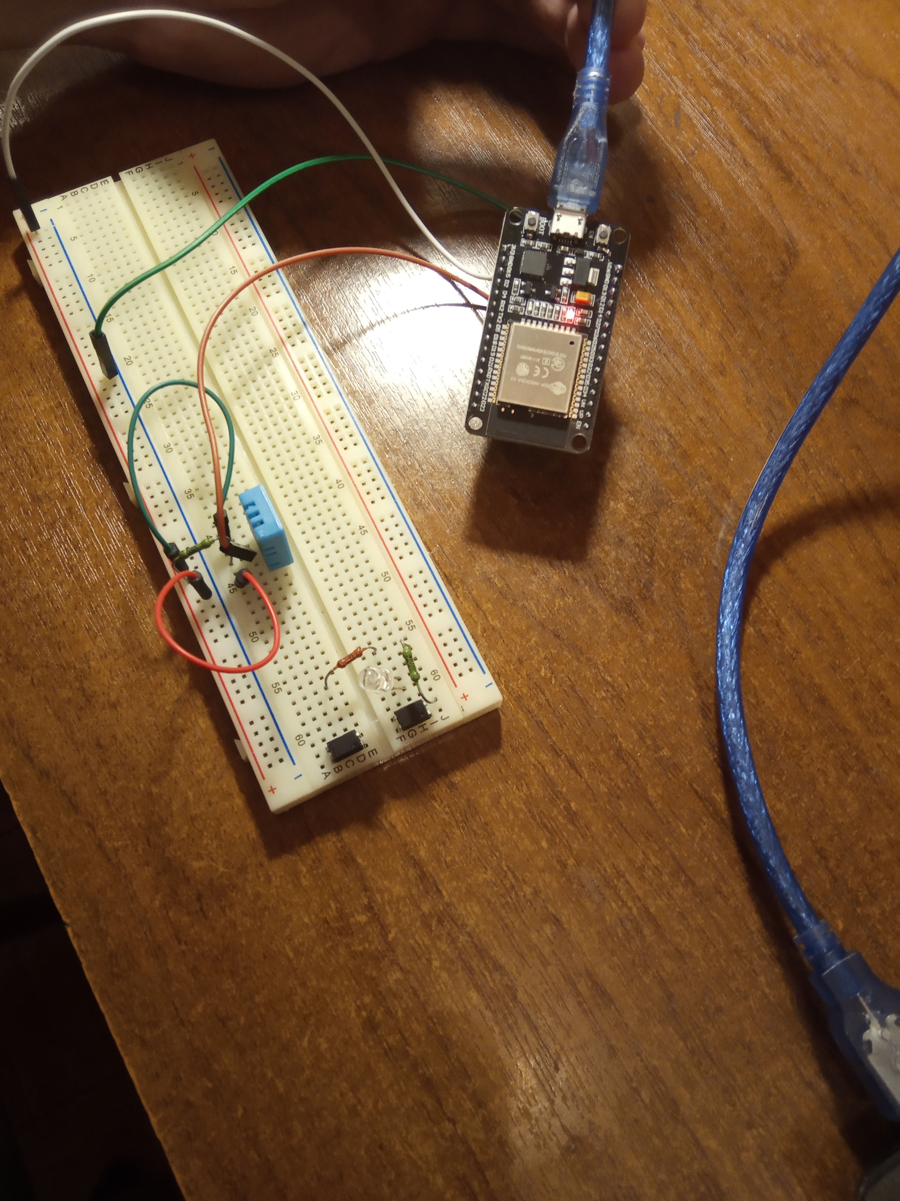 Подключение датчика DHT11 к микроконтроллеру ESP32